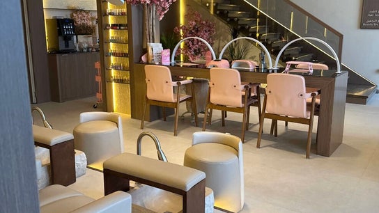 Pinky Beauty Salon