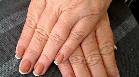 Firefly Nails obrázek 2