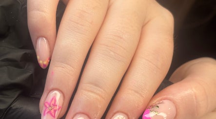 Creative floral nail designs by Nails By Jayden in Glasgow, Scotland, GB. Stunning pastel hues and intricate patterns.