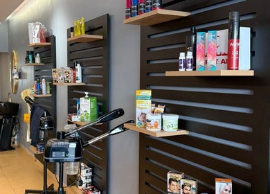 Elite Style's modern beauty product display at Riyadh, SA showcases premium hair and skincare items.