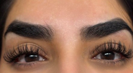 Lash me pretty By Beth