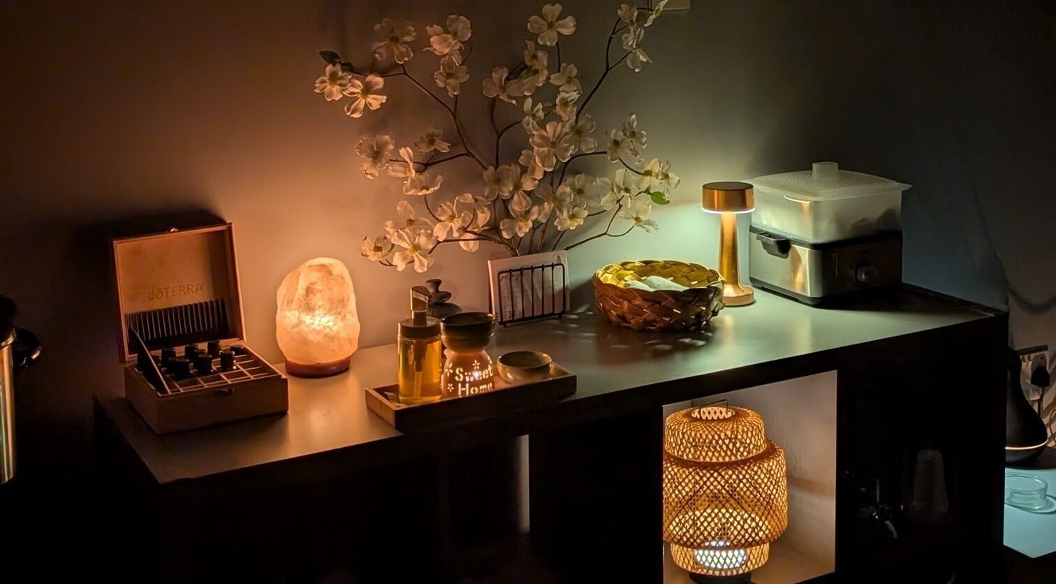 Calming aromatherapy setup at Urban Escape, Limassol, CY with soft lighting and elegant decor.