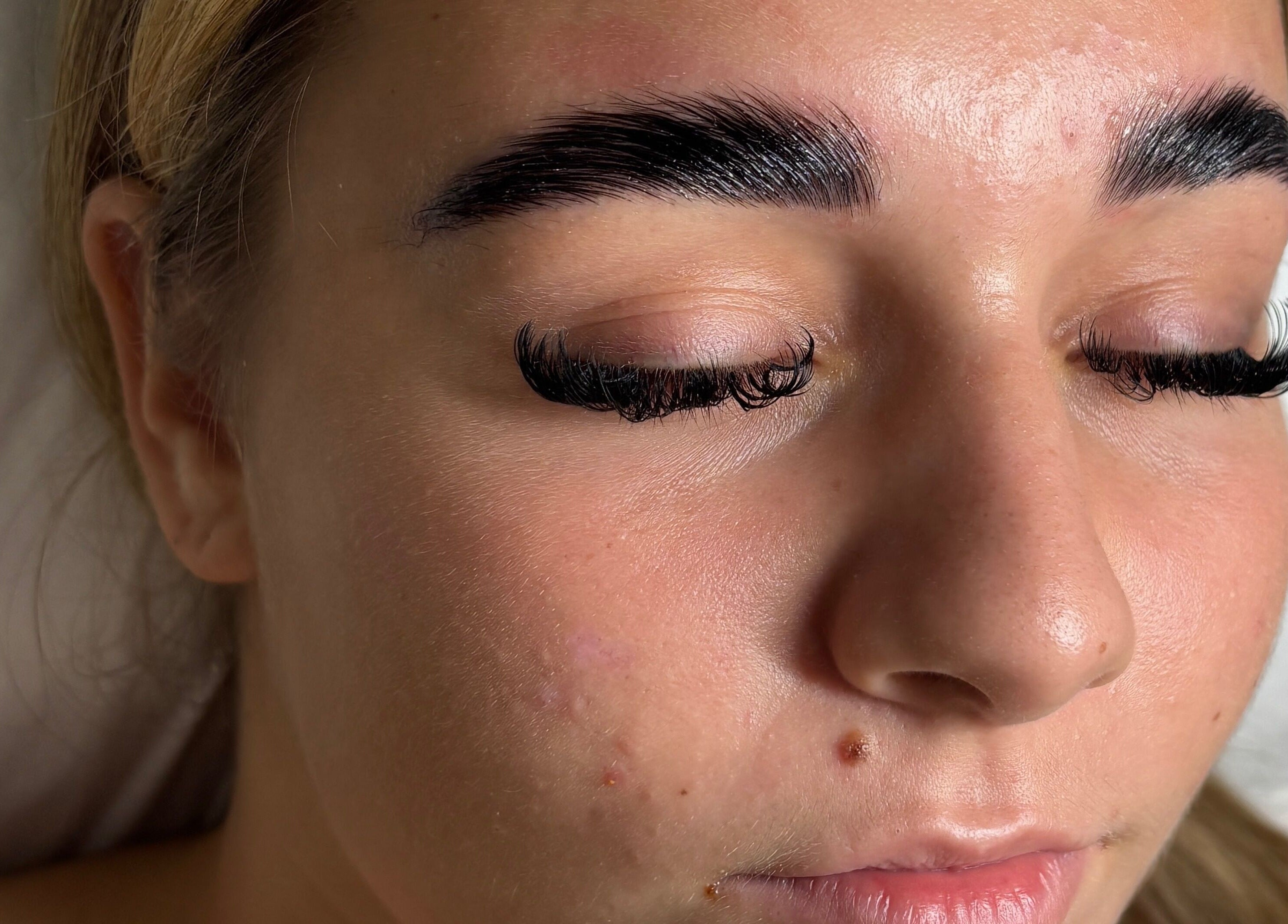 Lush eyelashes seen at Amber Rose Cosmetics, Wombourne, England, GB.