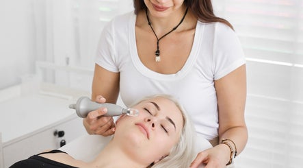 Be Beauty Cosmetic Clinic image 2