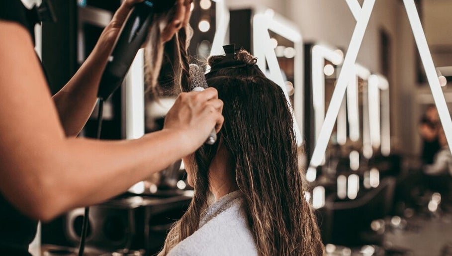 Alanna Stevenson Hair imagem 1
