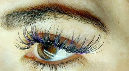 Nb Lashes And Brows Studio image 3