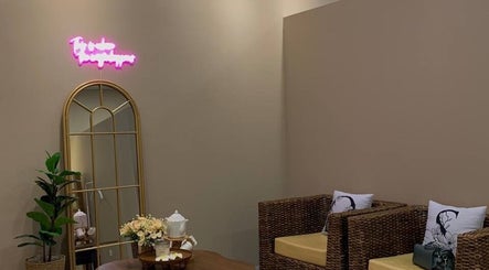 Lunar And Sky Spa Studio