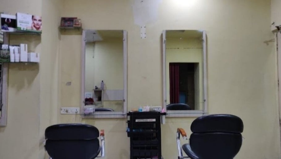 Shrush Salon image 1