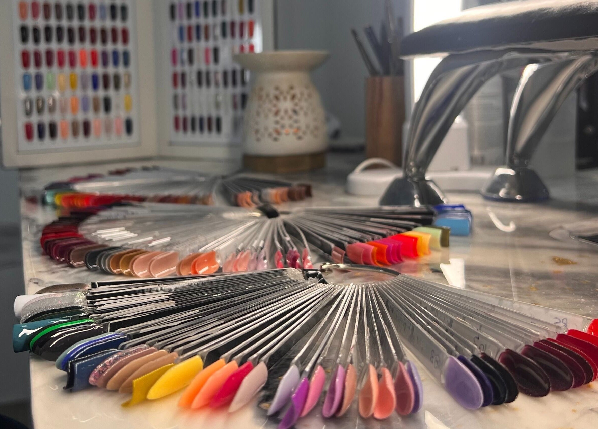 Πολύχρωμη παλέτα νυχιών στο BartDon Studio | Academy | Shop, Θεσσαλονίκη, GR.