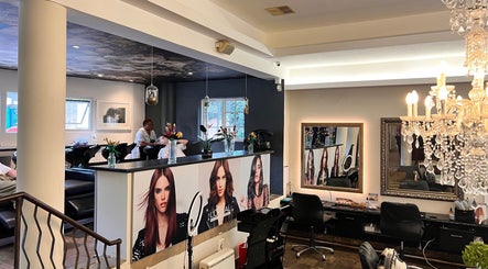 Tanaz Hair imagine 2
