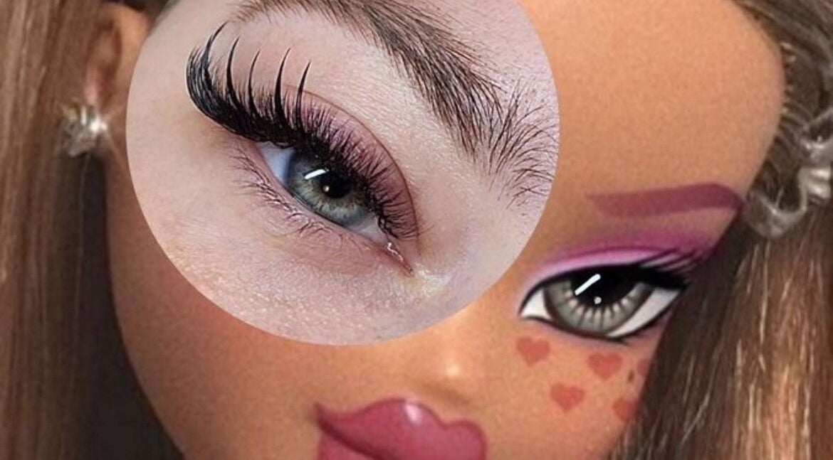 Primer plano de extensiones de pestañas en AGOS LASHES, Dolores, Provincia De Buenos Aires, AR.