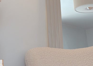 Cozy corner decor at Beauty by Ella Grace, Little Eaton, England, GB with soft textures and pampas.