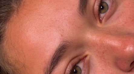 Immagine 3, Extensions de cils et Browlift