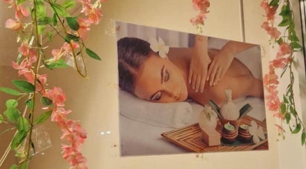 Insiri Thai  Massasje & Spa