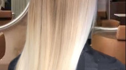 Darwin Hair Collective - CITY imej 2