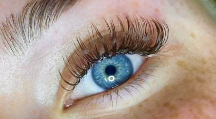 A-Star Beauty image 3