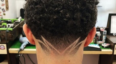 Laurindo Barbershop图像3