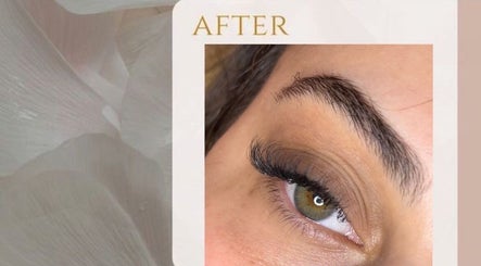 Bianca Lashes&Brows image 2