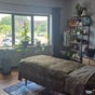 Mo'Living Massage & Studio  LLC