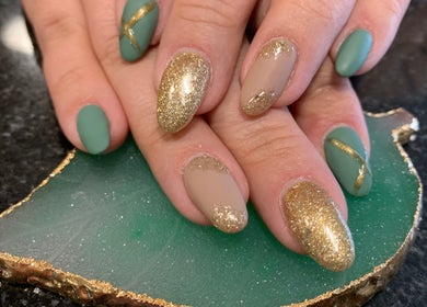 Glittery and matte nail art at Simply Beautiful Nails & Beauty, North Shields, England, GB.