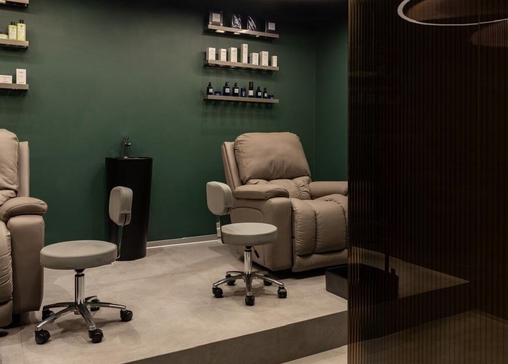 Luxurious spa chairs at S&B Grooming, Dubai, AE offering a serene wellness experience.