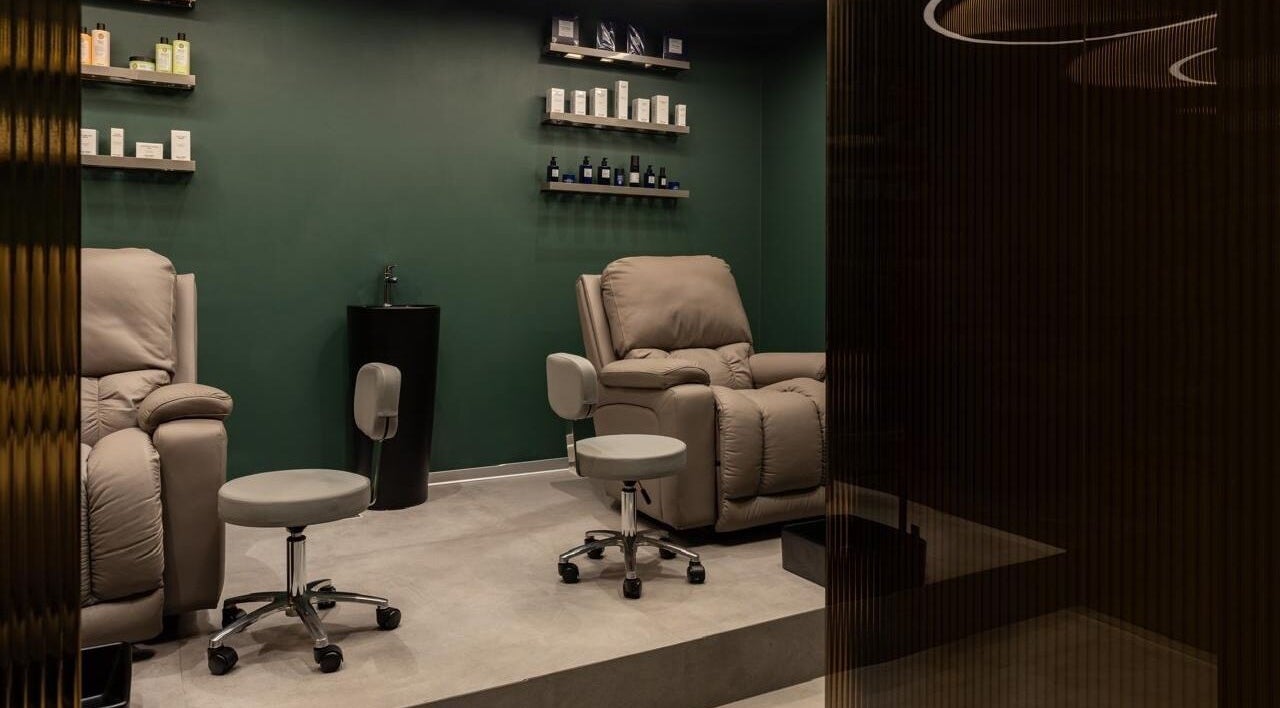 Luxurious spa chairs at S&B Grooming, Dubai, AE offering a serene wellness experience.
