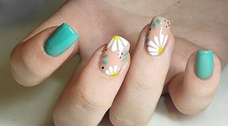 Lilique Nail Boutique billede 3