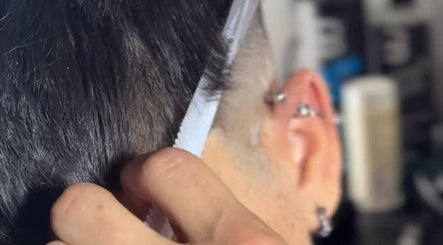 Immagine 2, Lo de petro barber