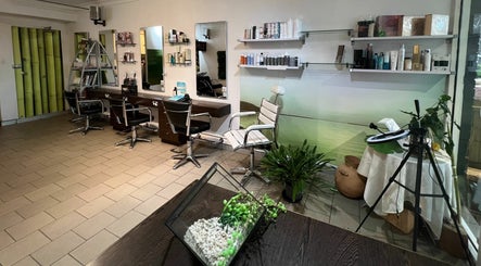 Zeba Hair Studio billede 2