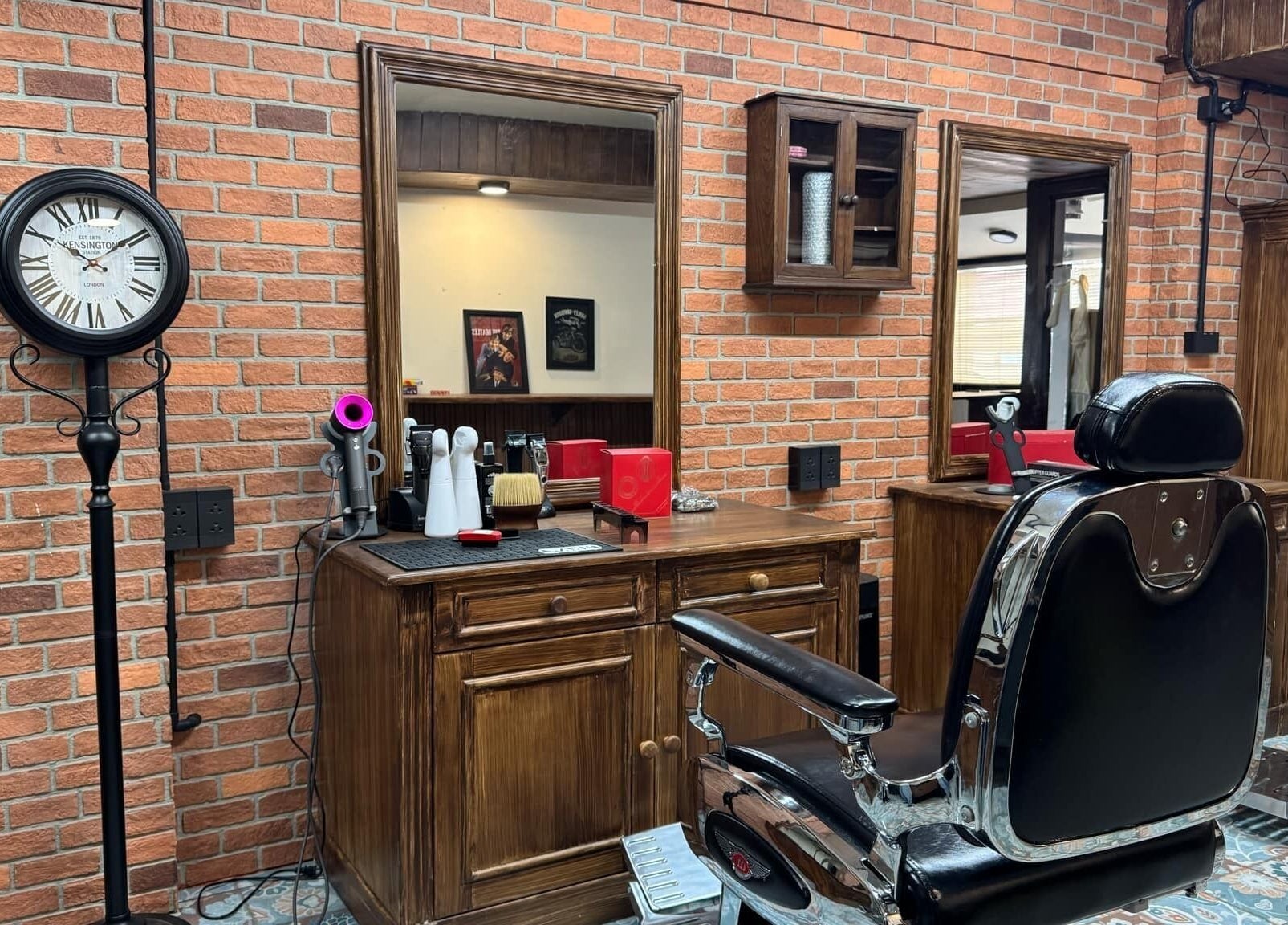Classic barber chair and grooming station at Liberty Grooming Lounge, Krung Thep Maha Nakhon, Krung Thep Maha Nakhon, TH.