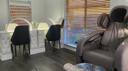 B & B Spa and Nails (Nails By Bella) – kuva 2