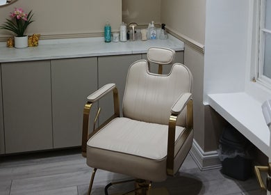 Luxurious beauty chair in Kaya's Beauty studio, London, England, GB offering spa services.