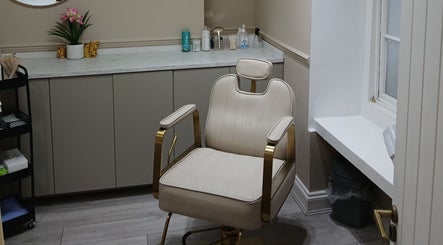 Luxurious beauty chair in Kaya's Beauty studio, London, England, GB offering spa services.