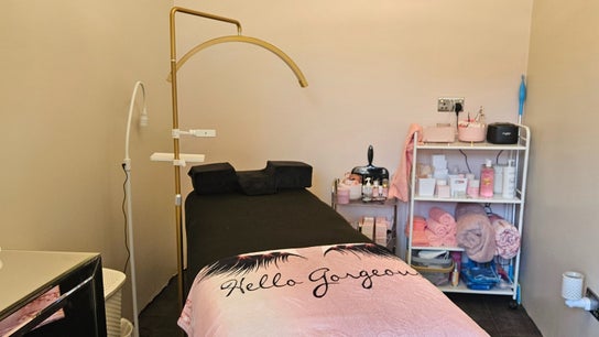 Flutters Lash Studio