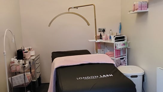 Flutters Lash Studio