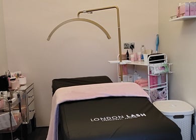Cozy Flutters Lash Studio treatment room with plush bed in Washingborough, England, GB for lash extensions.