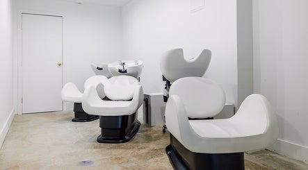 Chic salon wash stations at Silky | The Healthy Hair Experts 2, Brooklyn, New York, US.