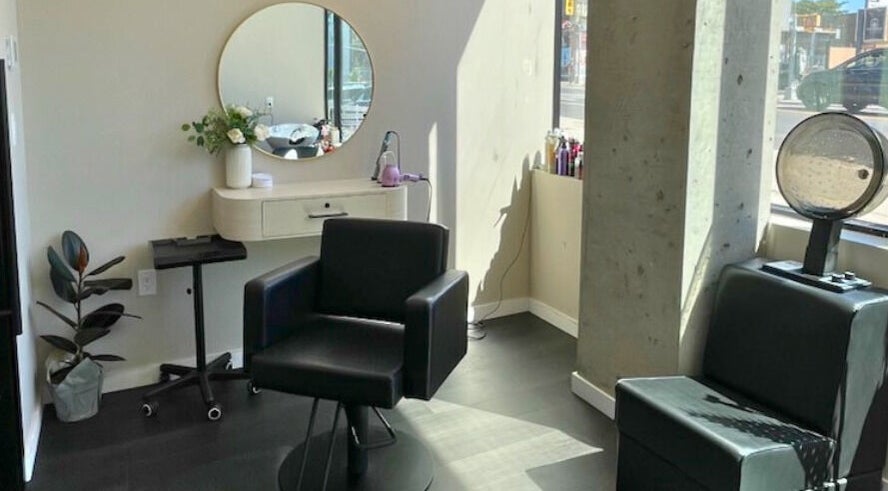 Modern salon interior at Silky | The Healthy Hair Experts 2, Brooklyn, New York, US. Stylish chair and mirror setup.