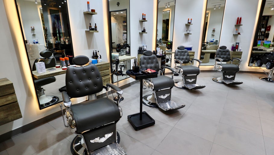 Dear Barber Salon - Ibn Battuta Mall 1paveikslėlis