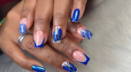 The Luxe Nails Studio image 2
