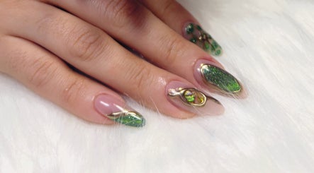 The Luxe Nails Studio image 3