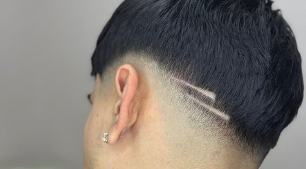 Adrian barber💈 image 2