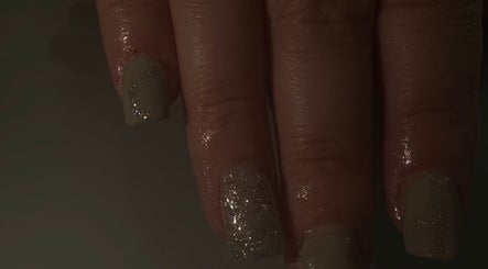 Glittery nail art by Bychloebrookesx at Edenbridge, England, GB showcasing elegant manicure style.