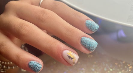 LT Nails
