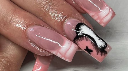 Diamond Beautician, bild 2