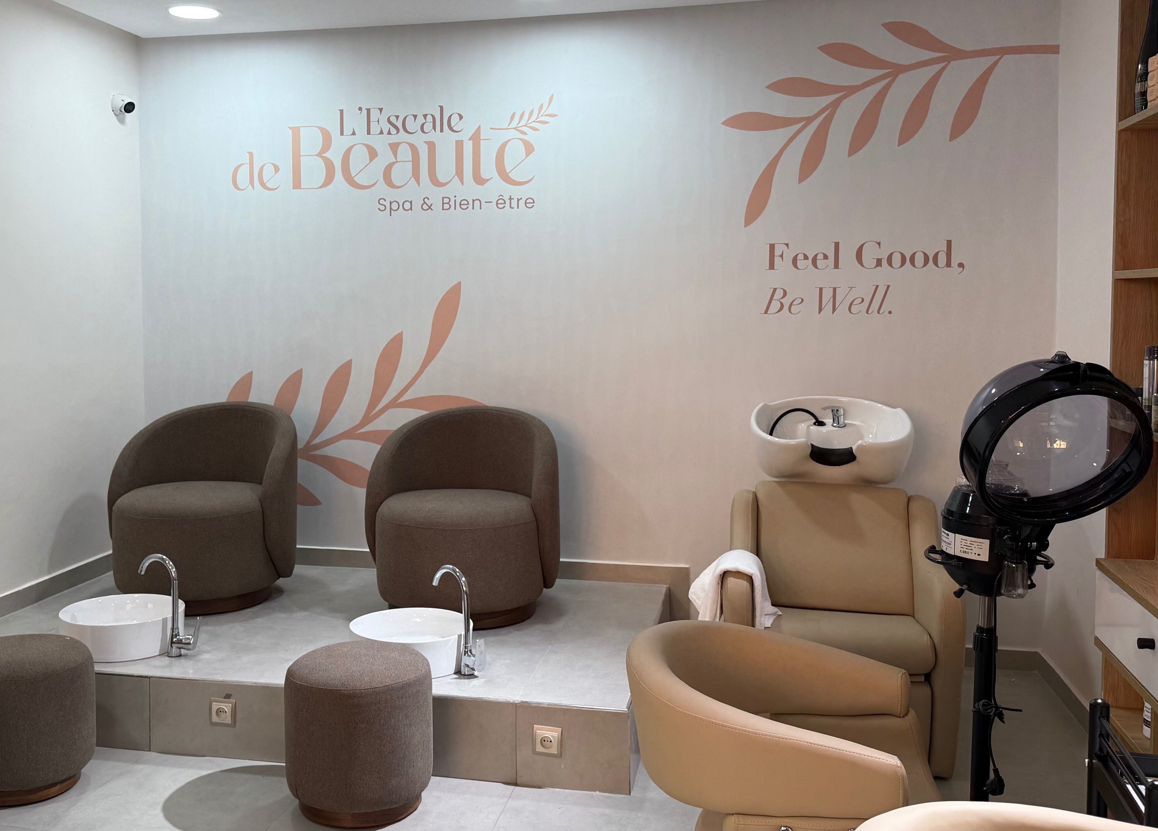 Chaises de soin modernes chez L’Escale de Beauté, Salé, Rabat-salé-kénitra, MA.