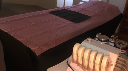 NUMIA Sculpt & Glow image 2
