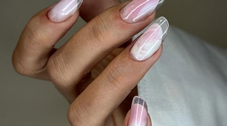 AlinaNailsStudio image 3