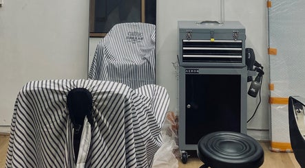 nbhd.barberstudio image 2