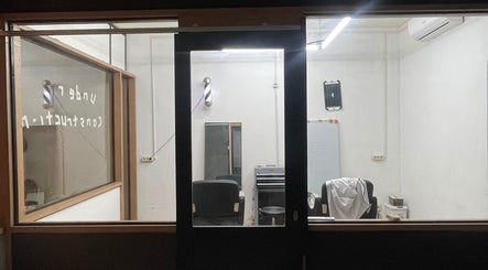 nbhd.barberstudio image 3